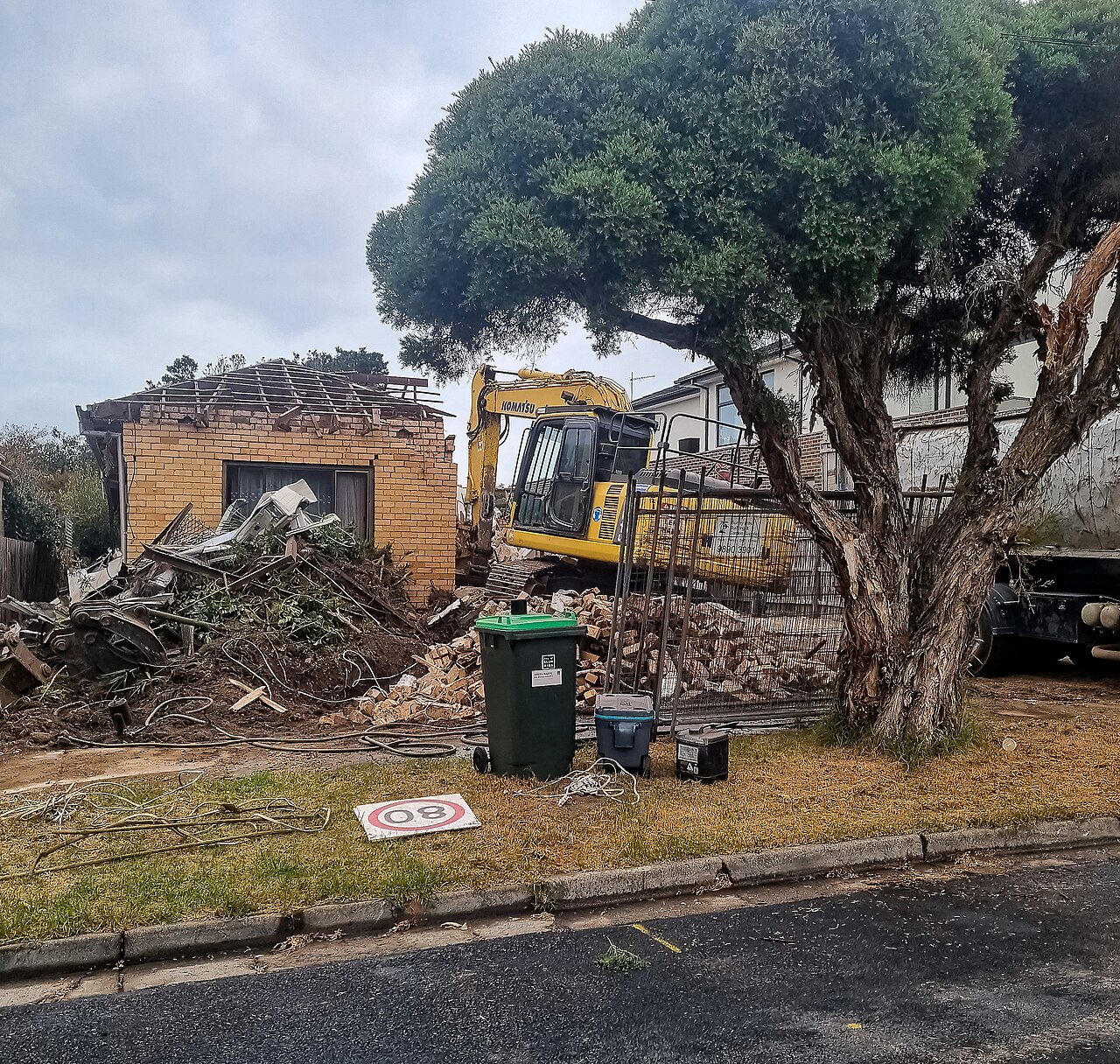 House at Gilmour RD being demolished b